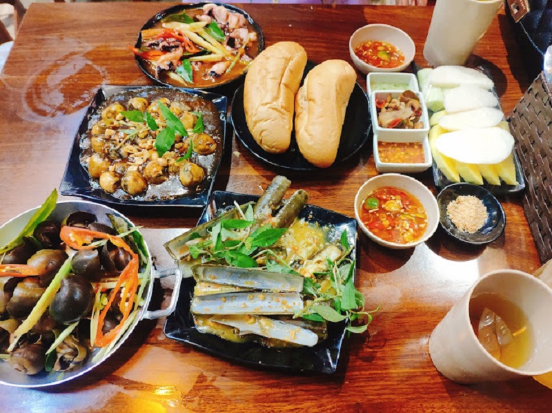 Top 11 night snail shops in Hanoi spread warm flavor 10