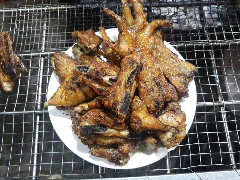 10+ delicious grilled chicken legs in Hanoi