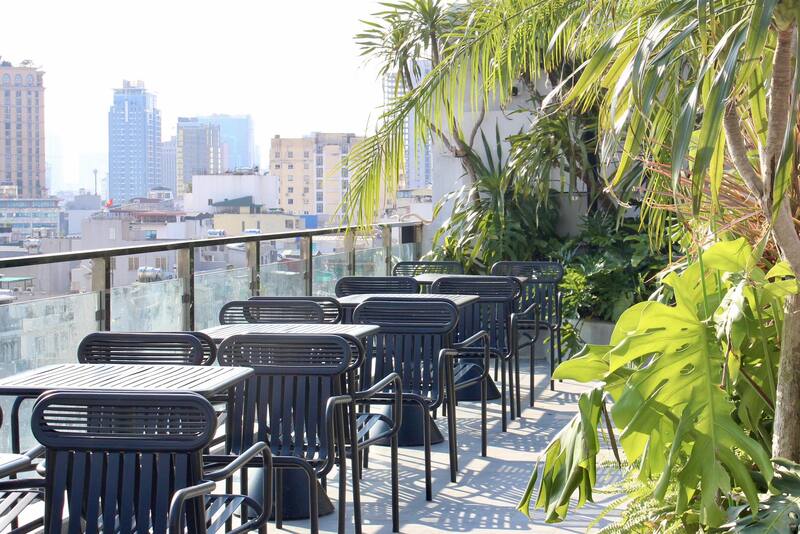 Review Aries Rooftop Coffee: The meeting point between the clouds and the sunset 3