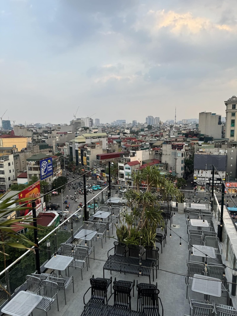 Review Aries Rooftop Coffee: The meeting point between the clouds and the sunset 2