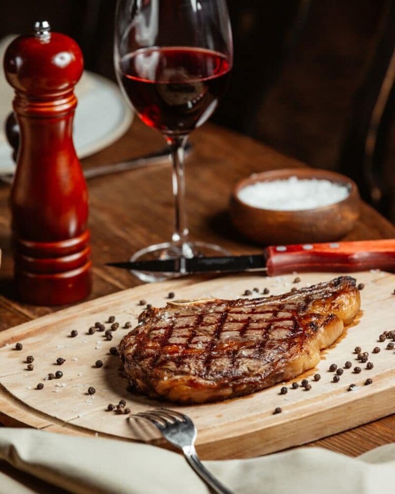 Top 6 Beefsteak Restaurant District 3 gives you fascinating parties 6
