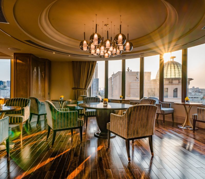 Saigon Saigon Rooftop Bar: The place to store the history of Saigon 12