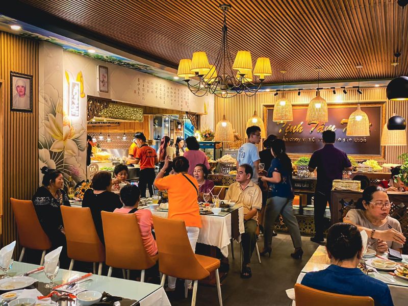 Review Tinh Tam Trai restaurant from menu to space 8