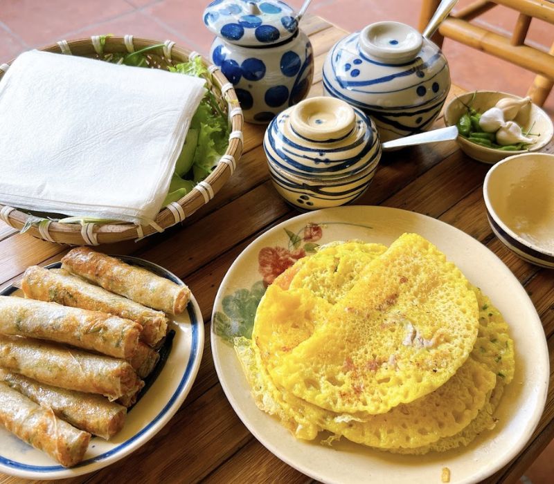 9 addresses of super delicious Tan Binh pancakes have a reasonable price 6