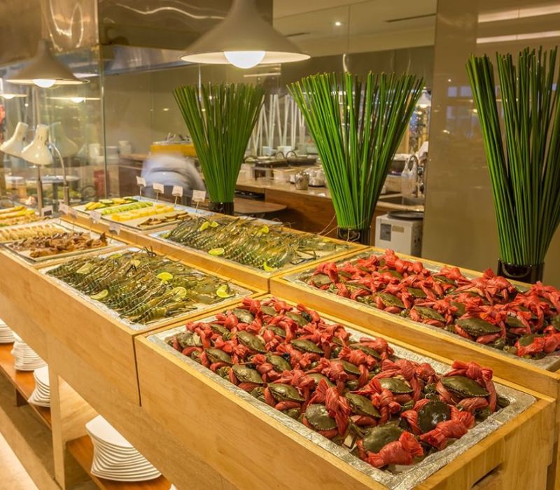No NE At the Top 8 delicious seafood buffet restaurants in District 1, forget about the way about 4