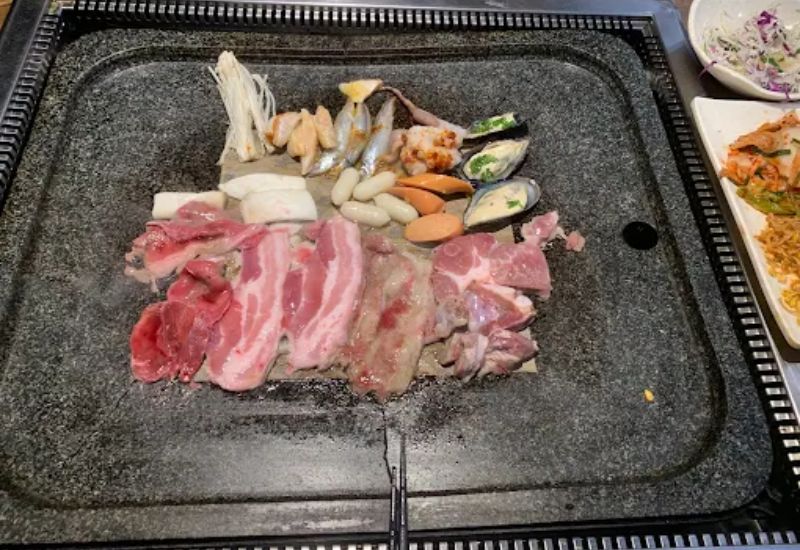 Top 10 famous Hanoi grilled hotpot shops have a delicious taste