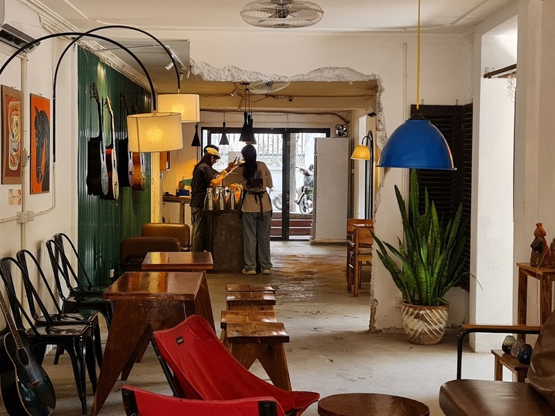 Cafe sheltered at the peaceful corner nestled in the heart of Hanoi 9