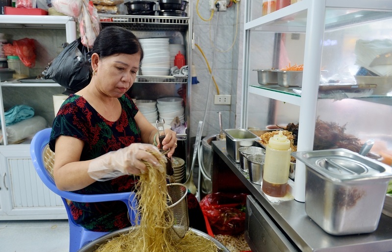 Eel vermicelli in Hanoi: The warmth of the old town in each vermicelli strand 3