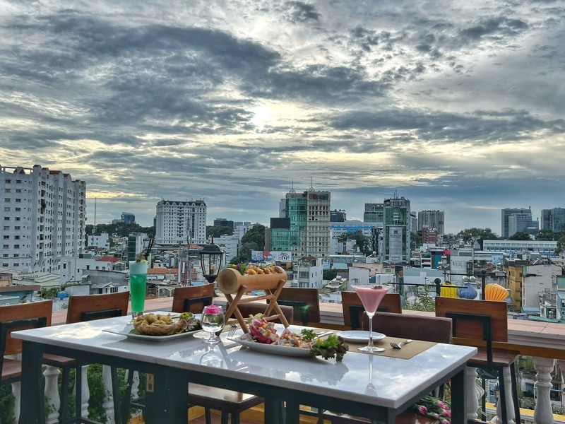 The View Rooftop Bar, Hoi An space in the heart of Saigon magnificent 7