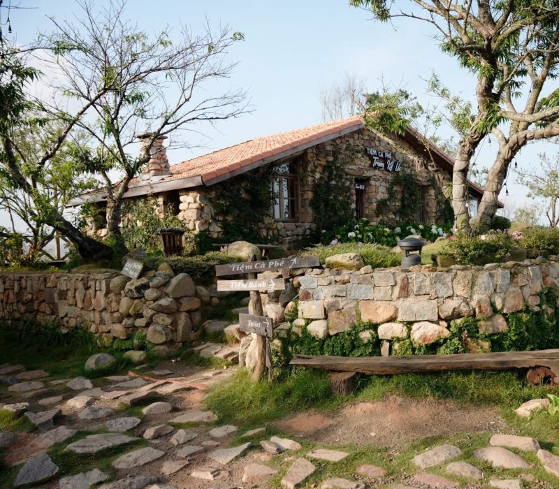 Memory Station: Discover the miniature European village 3