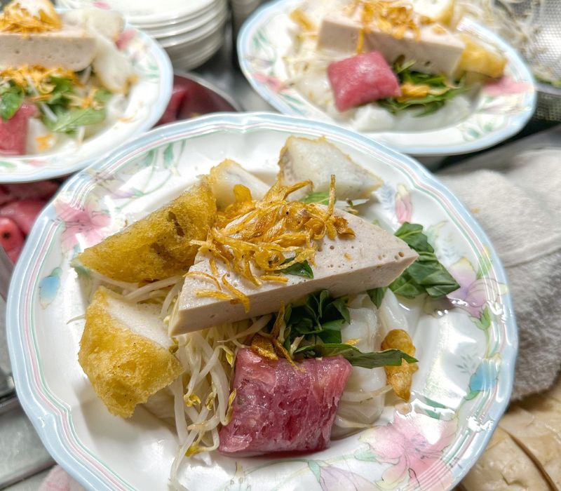 Top 10+ Delicious wet cake shops in Saigon 8