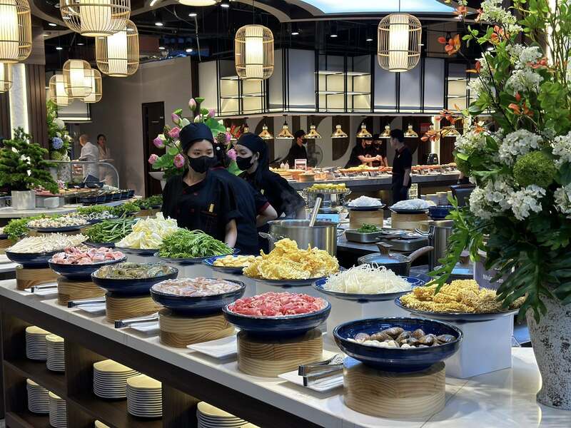 Poseidon buffet, paradise for seafood lovers 2