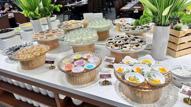 Poseidon buffet, paradise for seafood lovers 9
