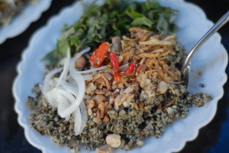 Enjoy the full flavor of the ancient capital with 10 attractive Hue specialties 2