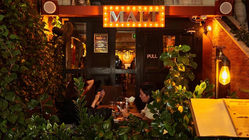 Top 10 Pub Saigon shop for people to 'drink' to discover 8