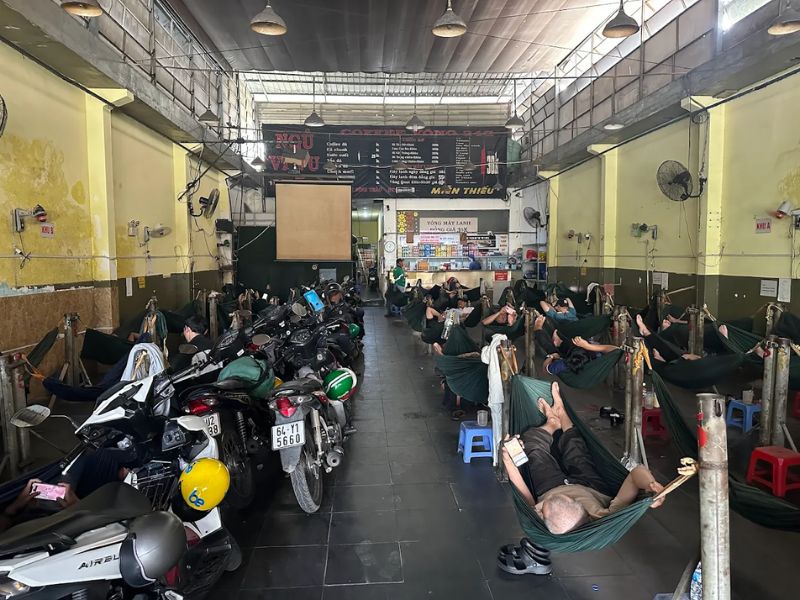 Top 10 Ho Chi Minh City Hammock Cafe has a cool, quiet space 10