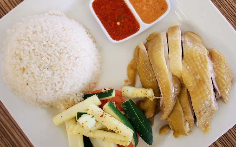 Attendance of 15 Saigon Chicken Rice Restaurant makes diners fascinated 4