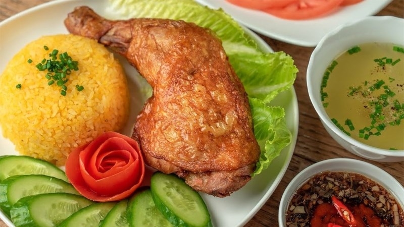 Attendance of 15 Saigon Chicken Rice Restaurant makes diners fascinated 8