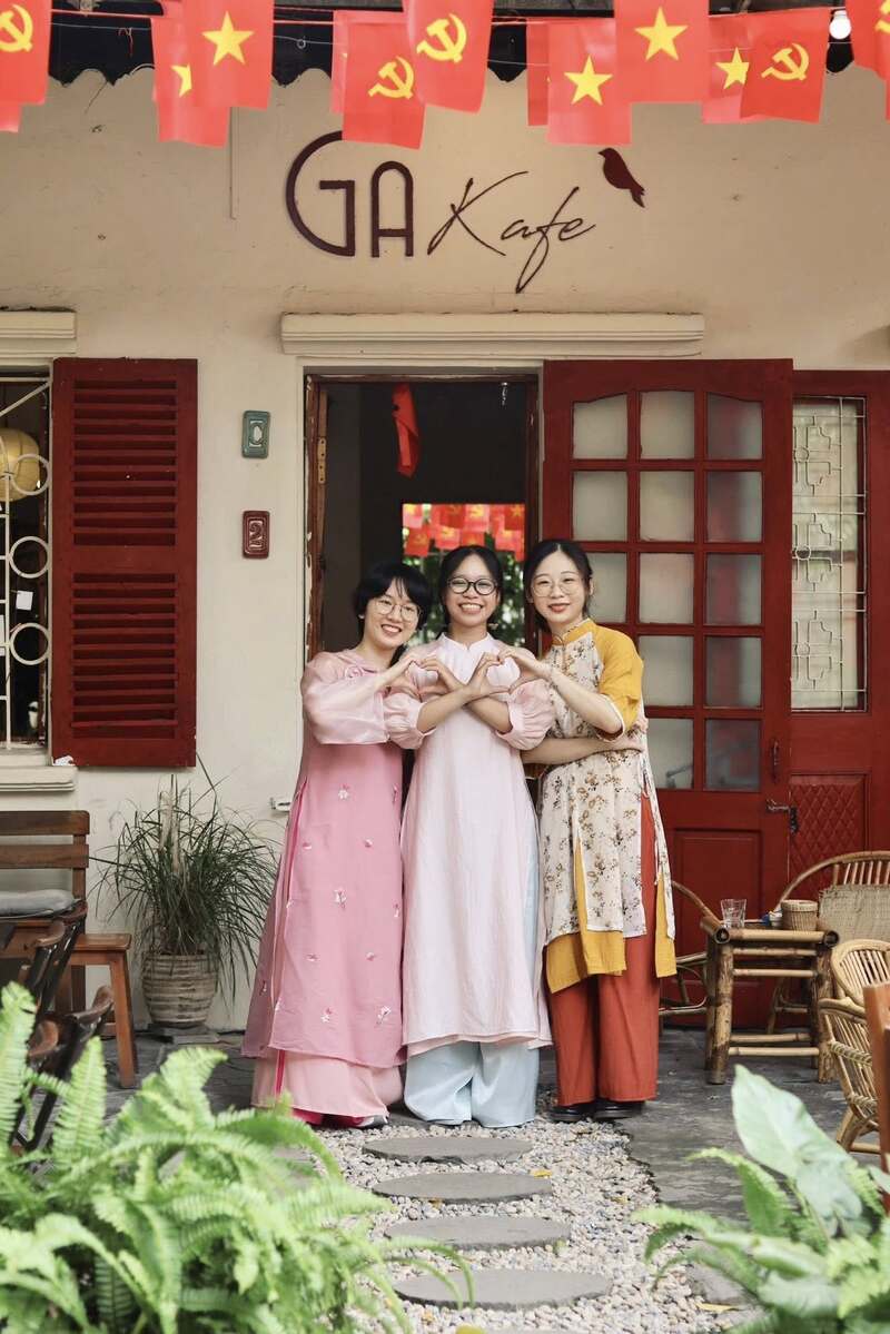 Check-in 8 brilliant Hanoi Coffee Coffee Star Star Star September 2
