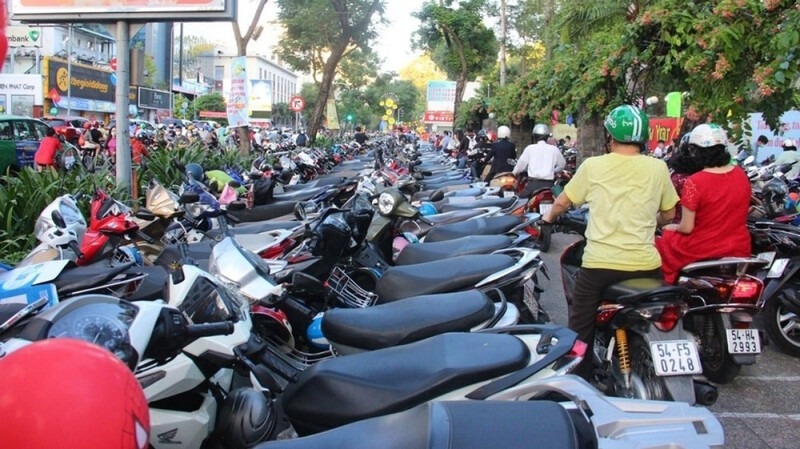 92 yards and parking spots to see the parade and parade on the occasion of National Day 3