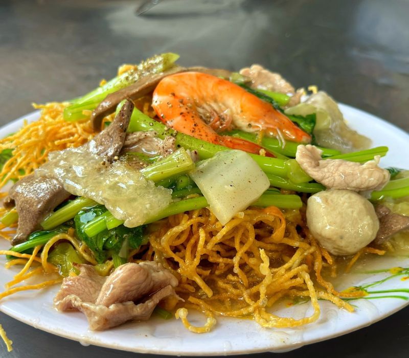 Top 9 delicious crispy fried noodles in Saigon should not miss 3
