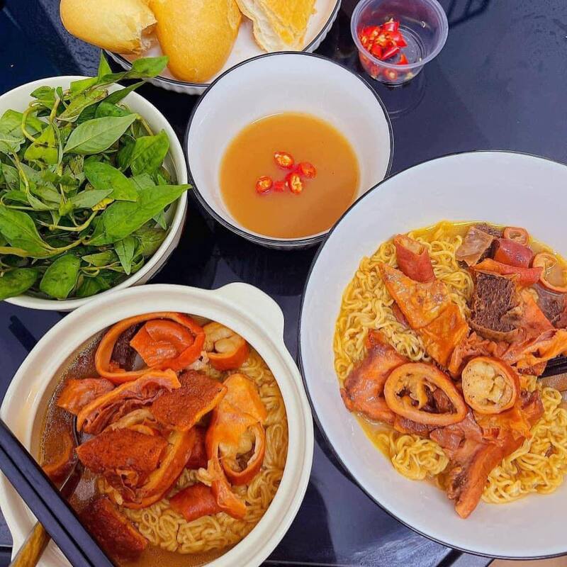 Top 8 shops in Hanoi where to find strange flavors but familiar 4