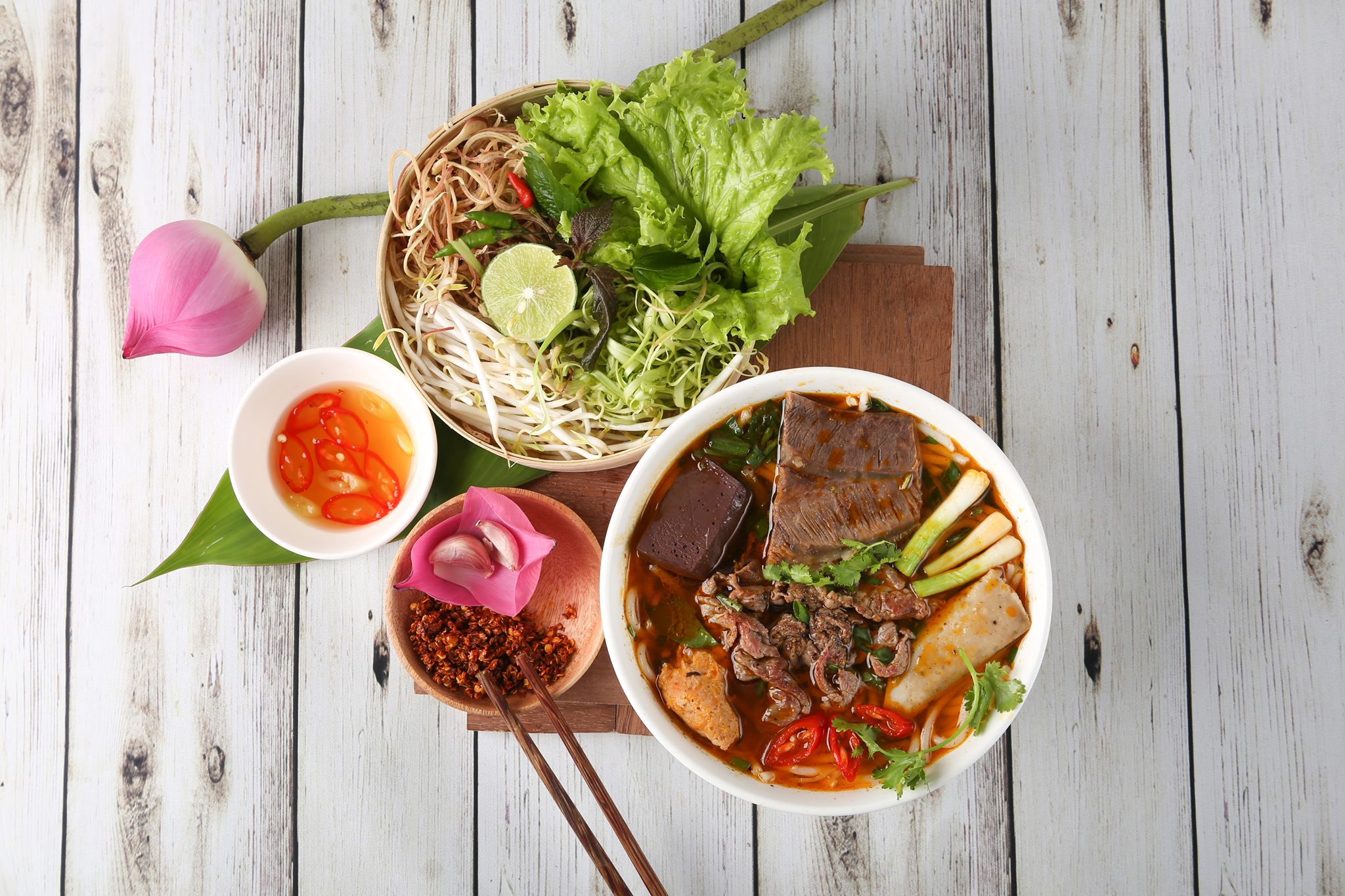Attendance of the best Hue shops for Saigon 8 team
