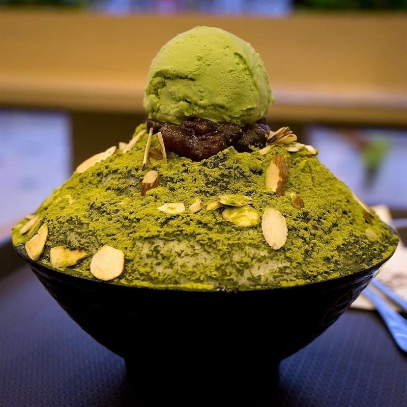 Top 8 Bingsu shop in District 1 cooled the summer day 6