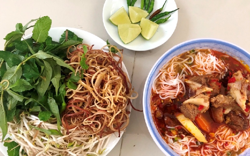 Top 15 delicious and famous Da Nang beef noodle shops, eat once forever 10