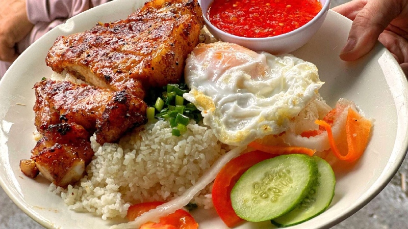 Top 14 Da Nang broken rice shops in Saigon cannot be missed 5