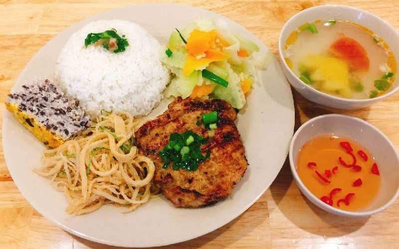 Top 14 Da Nang broken rice shops in Saigon can not miss 7