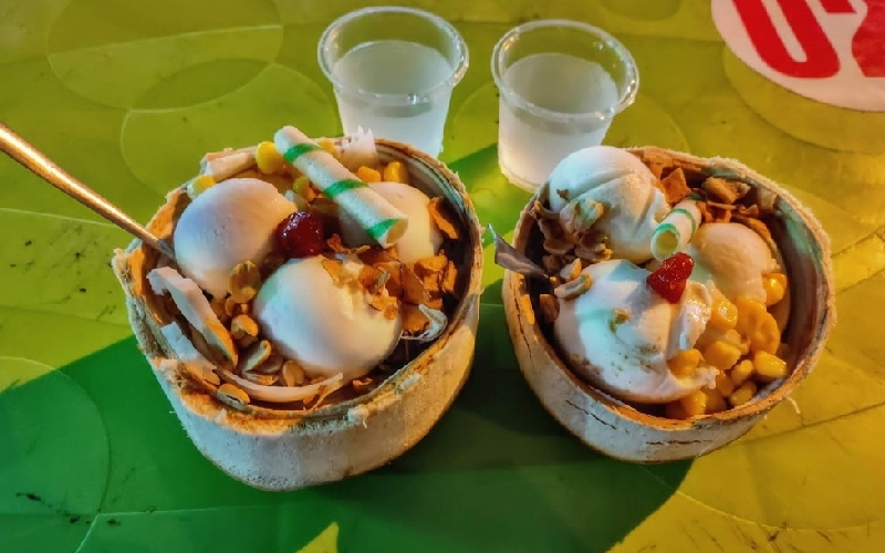Top 14 delicious Saigon coconut ice cream shops make you love right from the first time 3