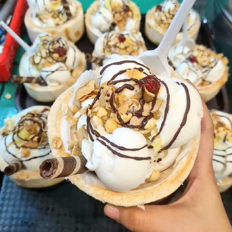Top 14 delicious Saigon coconut ice cream shops make you fall in love from the first time 9