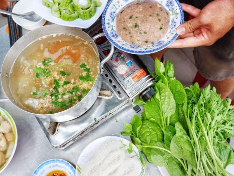 7 hotpot hotpot shops with hardships are hard to resist in Saigon 4