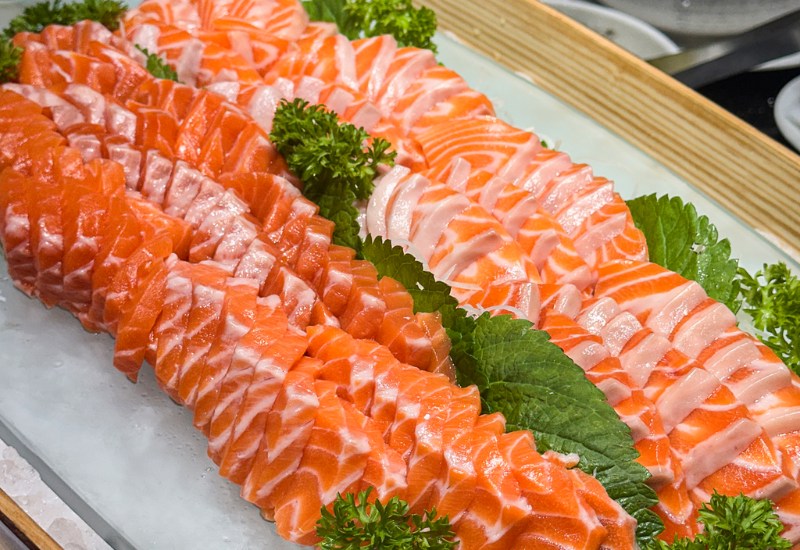 All ingredients undergo strict testing process before processing. D'a Maris is committed to using only food during the day, absolutely not overnight, bringing a fresh and bold culinary experience to diners. This is a great advantage that makes customers feel secure when coming to the restaurant.