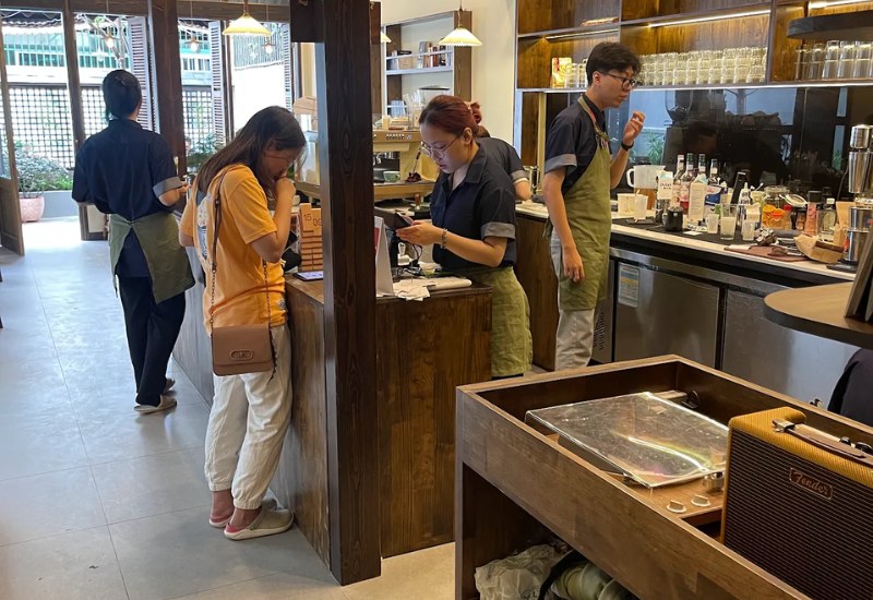 Gathering Coffee: Delicate Japanese style cafe 6