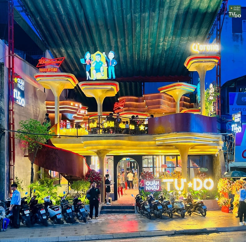 17 Free pubs in Hanoi with unique space 9