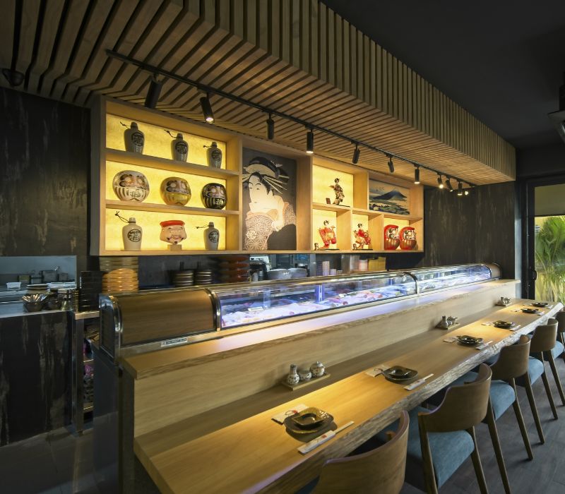 Discover the top of the famous sushi restaurant in District 1