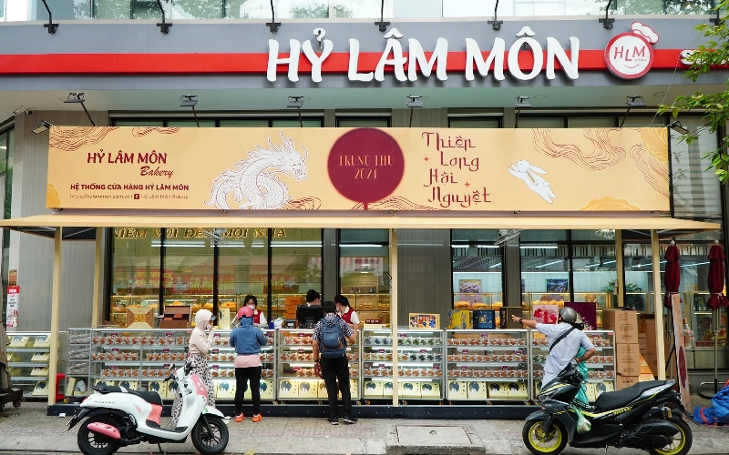 Top 12 famous pastry shops, many branches in Saigon 6