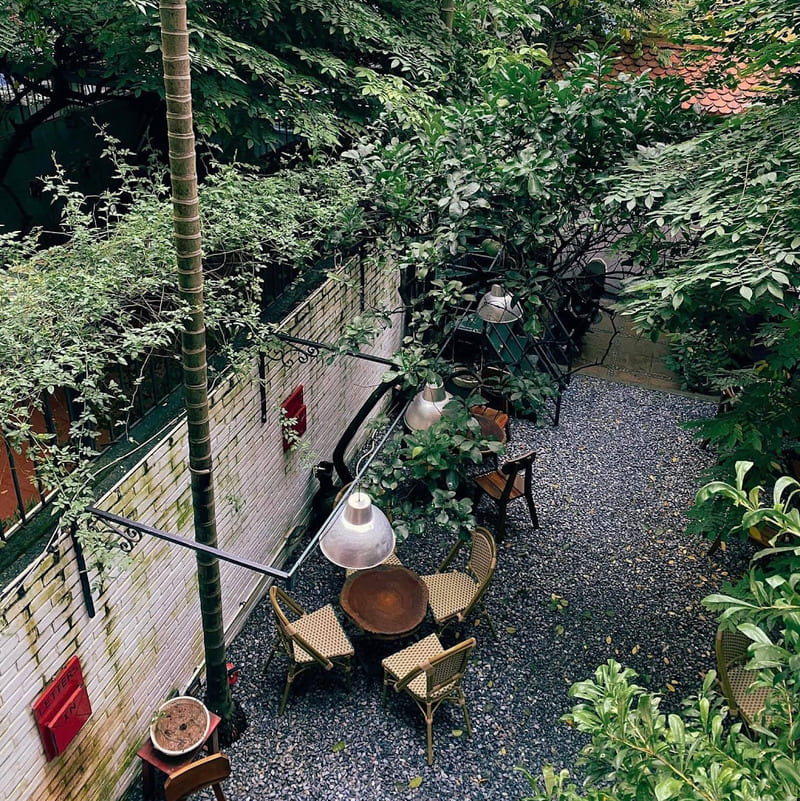 Tiny Post Cafe: Quiet vintage cafe in the heart of the capital 4