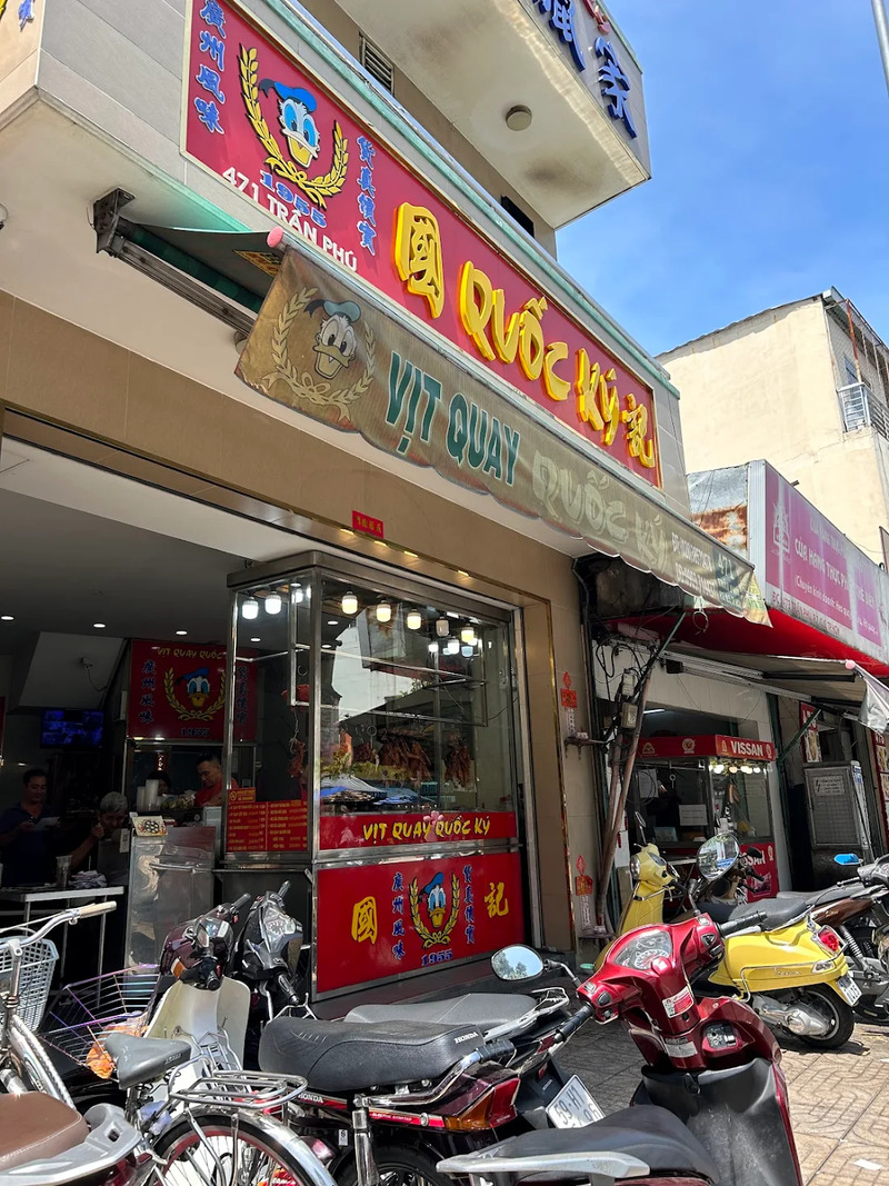 Tell you 7 delicious duck duck shops in District 5