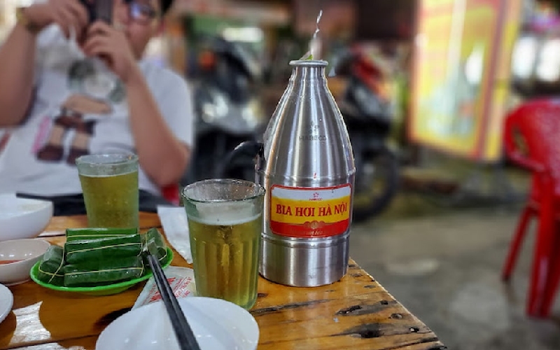 Top 15 Saigon Standard Beer Pubs The most crowded Hanoi 6