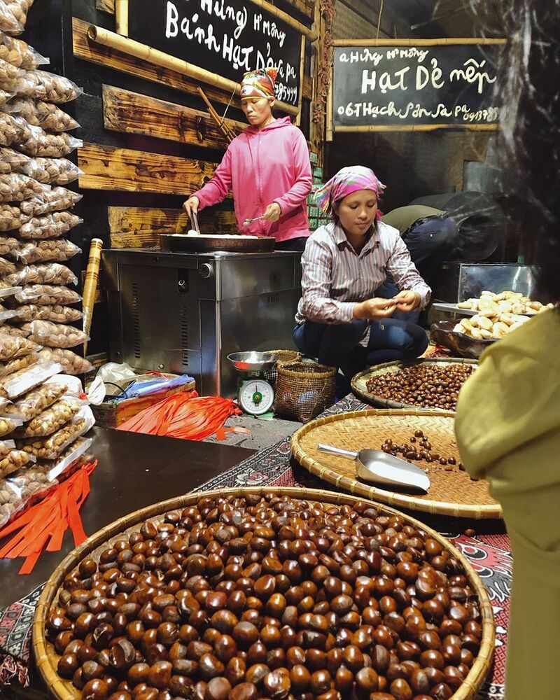 Chestnut cake is a gift with the most unforgettable aftertaste in Sapa 7