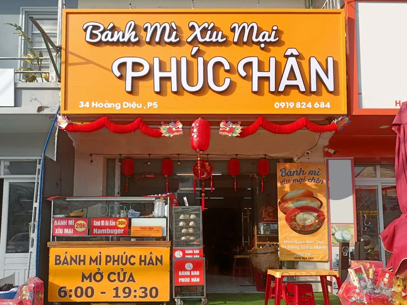 4 Hoang Dieu shumai sandwich shops are famous for their deliciousness and affordable prices 8