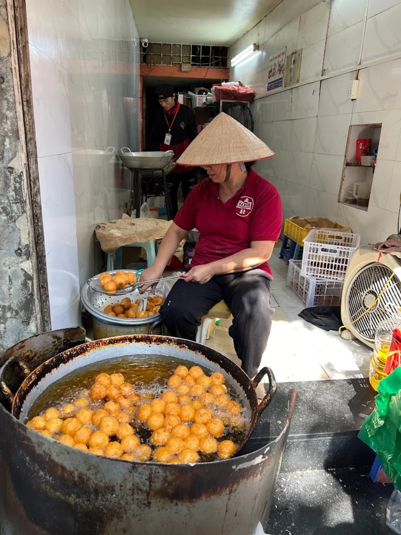 Traditional Molasses Donuts, a sweet gift from Hanoi 8