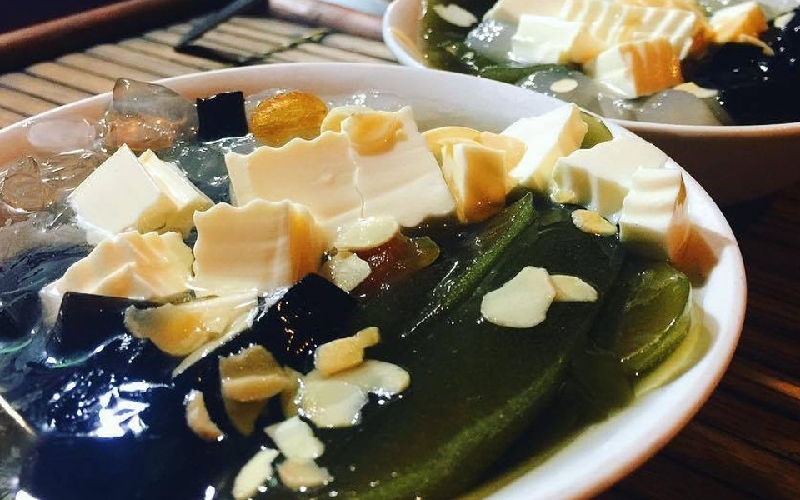 Top 15 delicious sweet soup shops in Hanoi that make diners 