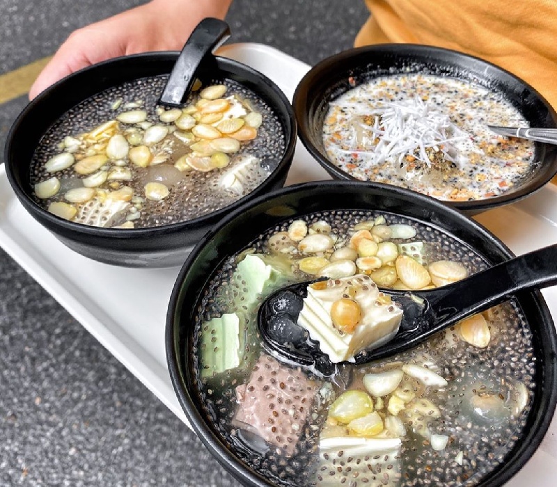 Top 15 delicious sweet soup shops in Hanoi that make diners 