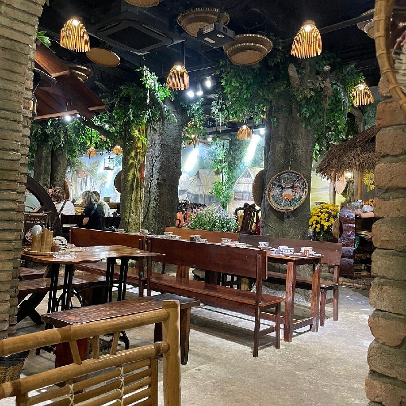 Top 10 addresses for delicious Vietnamese-style clay pot rice in District 1 7