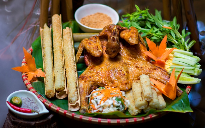 Top 10 delicious grilled chicken and bamboo rice restaurants in Saigon 5