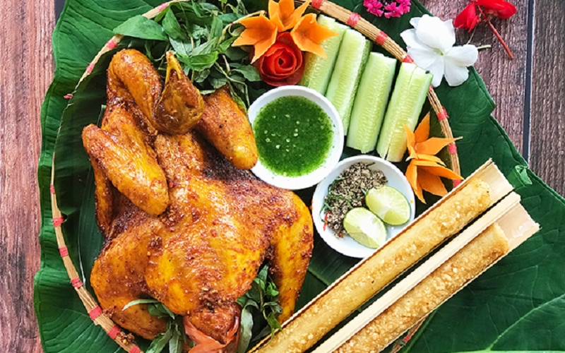 Top 10 delicious grilled chicken and lam rice restaurants in Saigon 6